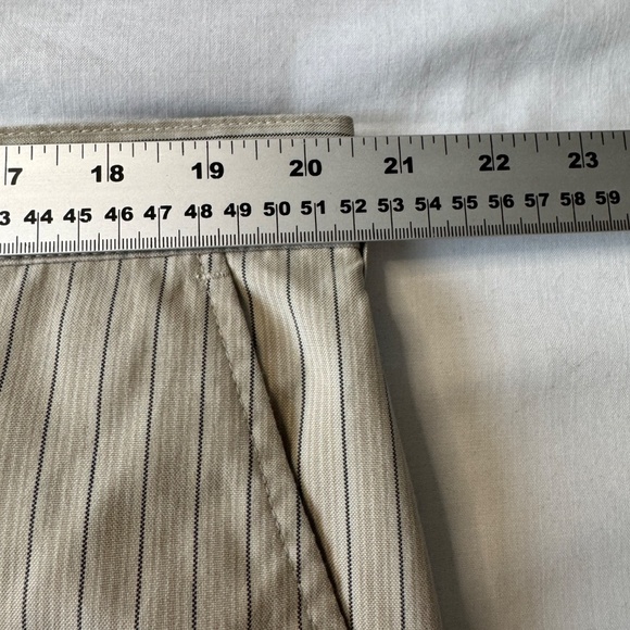 Izod XFG Men's 40 Lightweight Striped Golf Shorts Beige/Tan Outdoor Performance - Picture 10 of 14